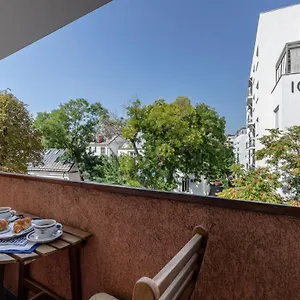 Apartment Holt - Dolce In Napoli, Bucharest